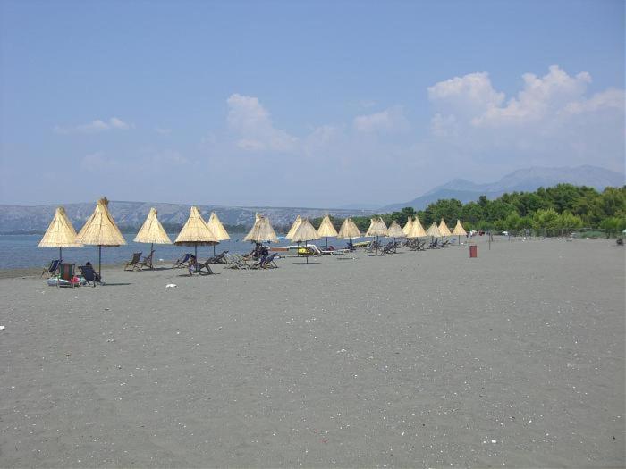 Hotel MARIO Shëngjin Exterior foto